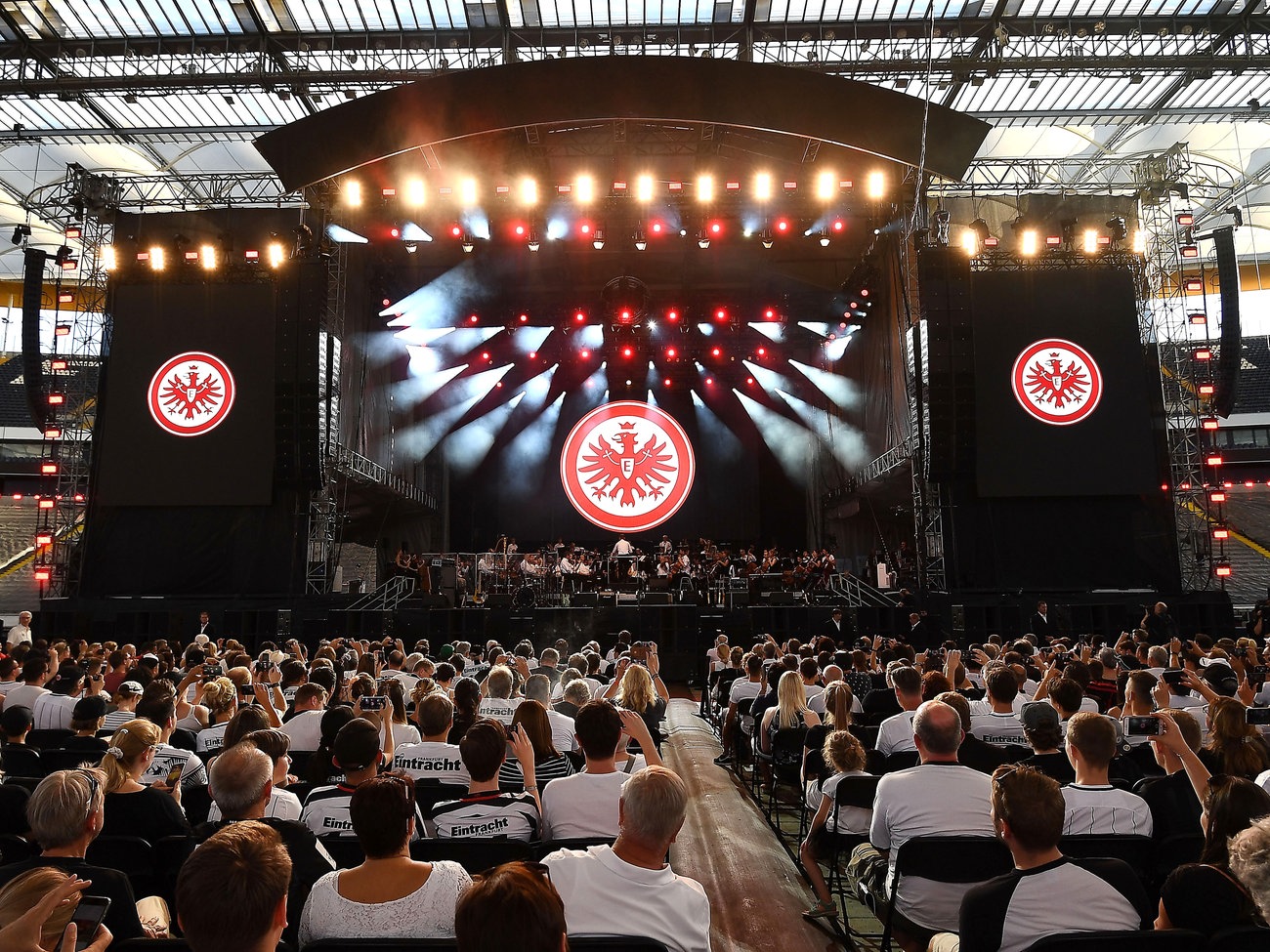 Jubiläumsfeier 120 Jahre Eintracht Frankfurt hr-sinfonieorchester.de