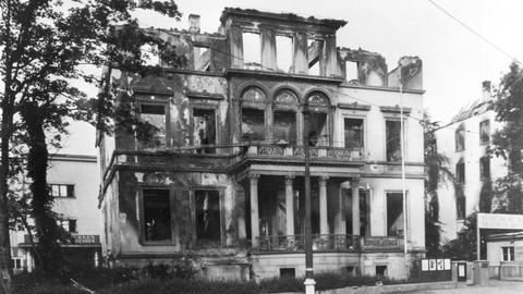 Das Frankfurter Funkhaus nach der Zerstörung im März 1944