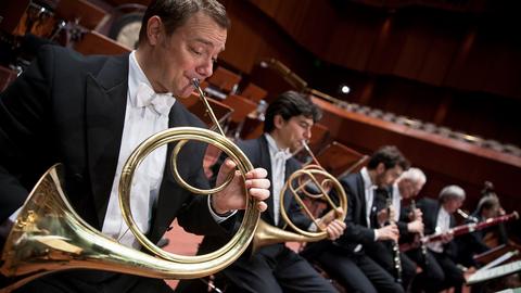 hr-Sinfonieorchester-Spielszene-Hörner